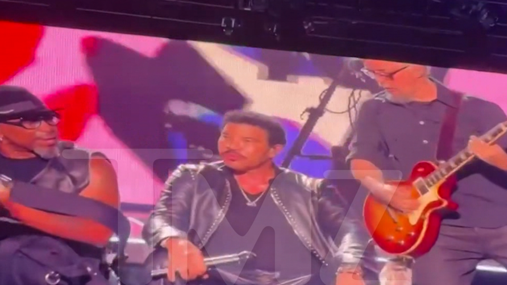 Lionel Richie Transported to Hospital After Cutting Concert Short