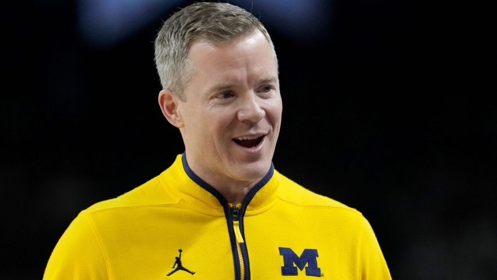 Mavericks Hire Dusty May From Michigan