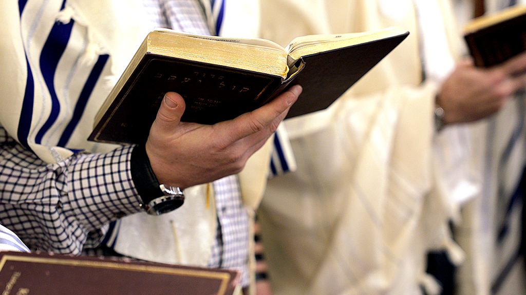California rabbi says city fined him for hosting home prayers