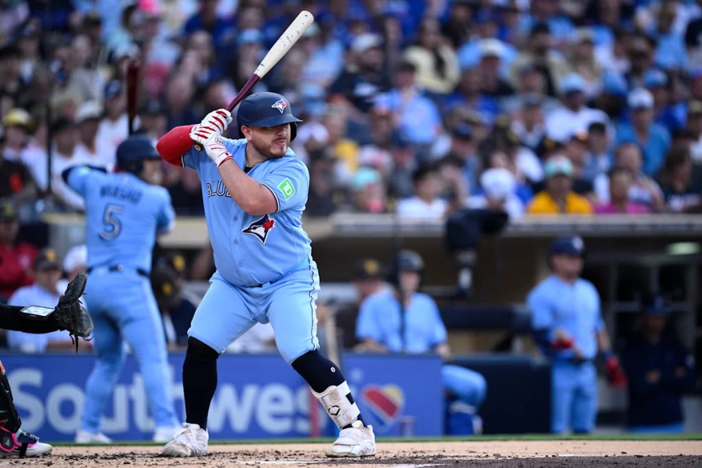 Alejandro Kirk loses grip on bat and sends it flying into the dugout, shattering window in win over Nationals