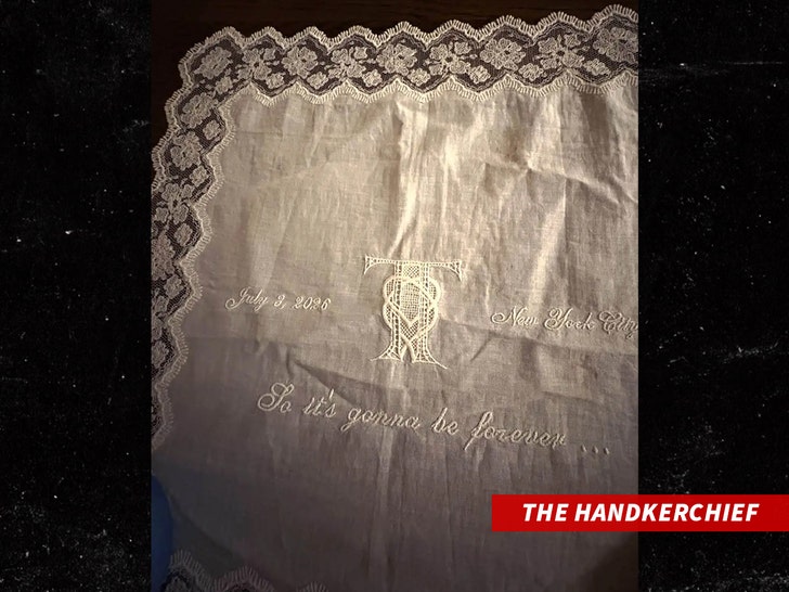 sub-maren-morris-handkerchief-ig-@marenmorris-1