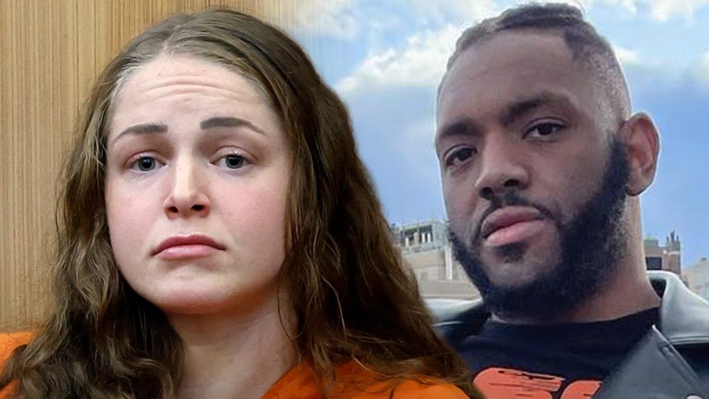 Courtney Clenney Using Alleged Texts From Late Boyfriend To Fight Murder Charge