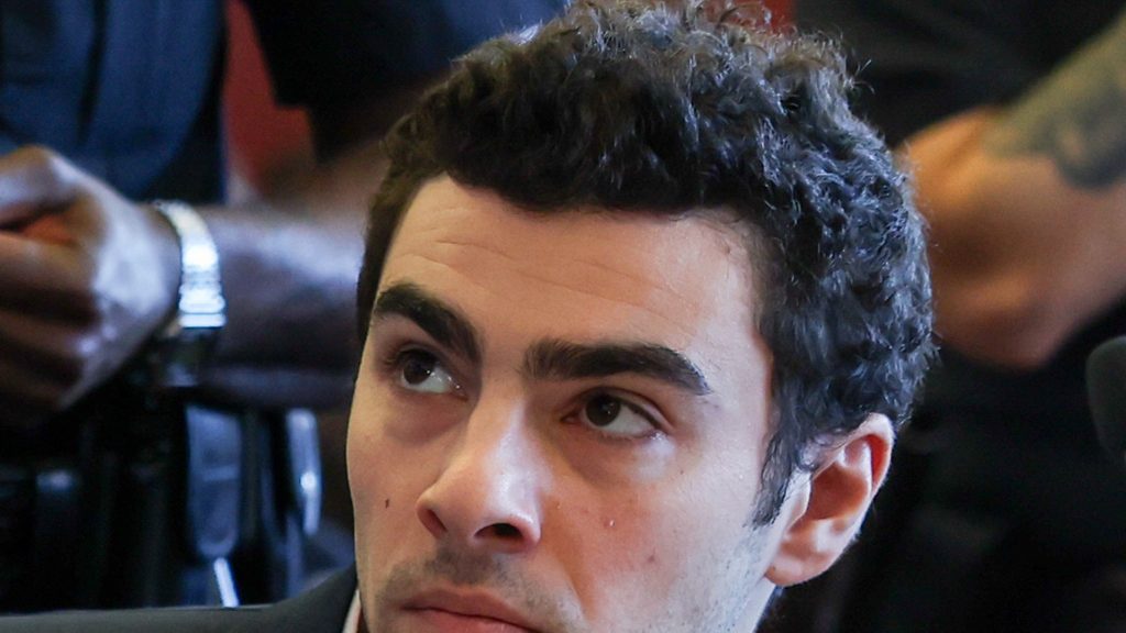 Luigi Mangione Pissed At Prosecutors, Wants His State Trial Broadcasted Live