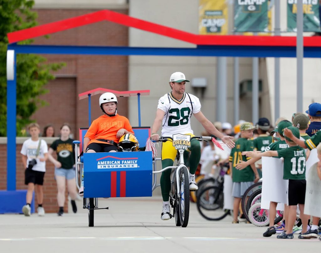 Packers rookie kicker Trey Smack struggling to start training camp