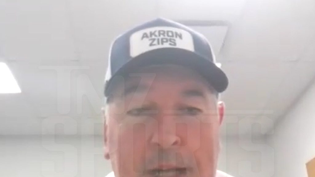 Akron Coach Joe Moorhead Explains Why They’re Letting A Fan Call Plays!