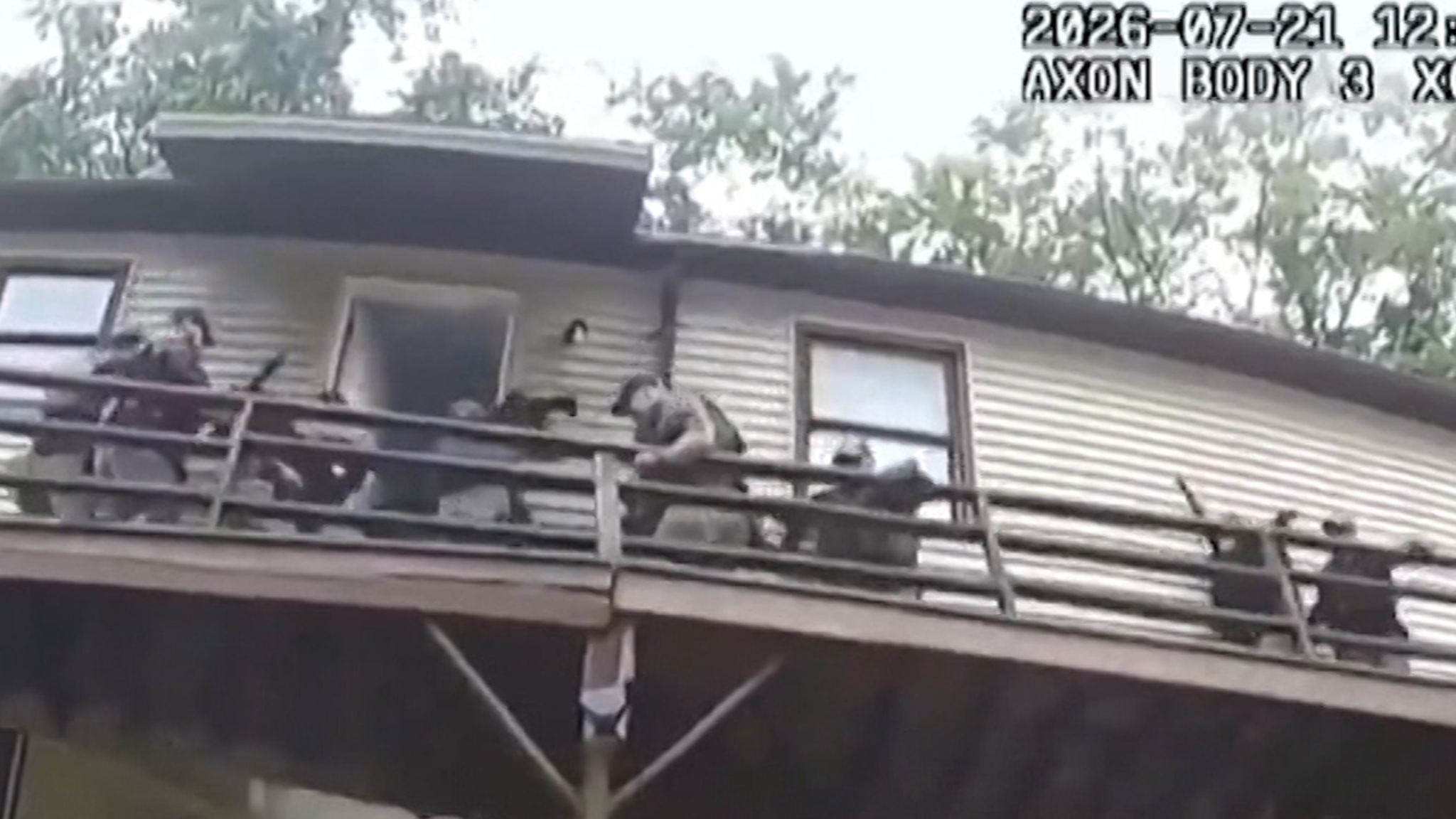 U.S. Marshals Fall Through Wooden Deck While Serving Warrant at Sex Offender’s Home