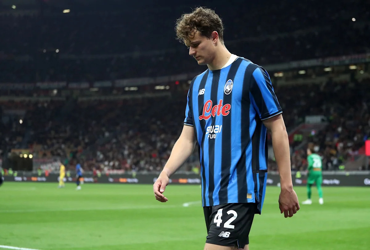 Chelsea Are In The Mix To Sign This Serie A Defender: Should Alonso Snap Him Up?