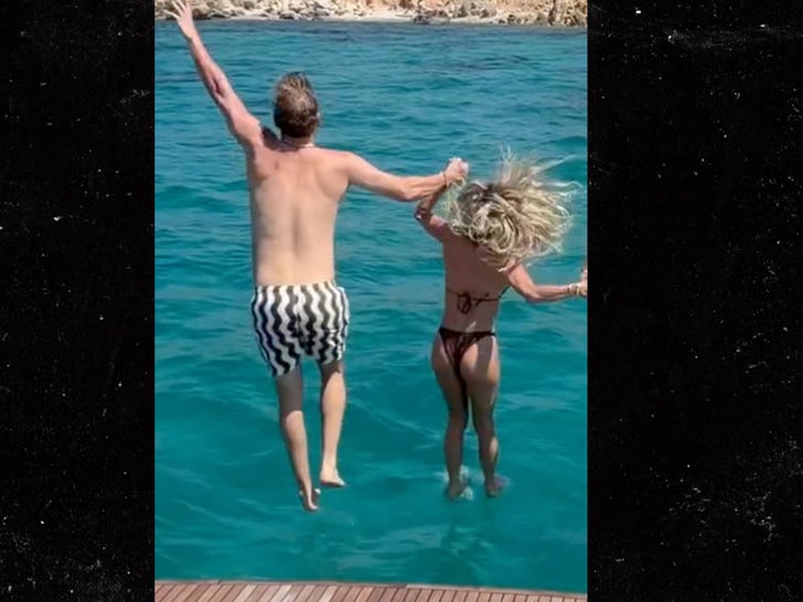 0806-Kristin-Cavallari-Mallorca-SUB