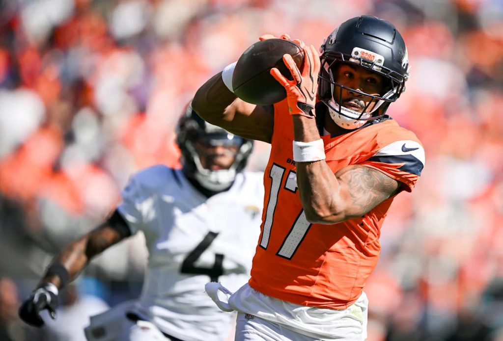 Broncos offense comes to life after 6 stagnant quarters to top Jaguars, fend off 0-2 hole
