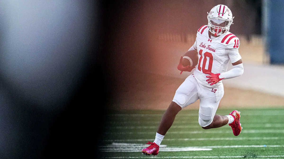 ‘He’s critical’: How one senior tight end is elevating Lake Travis football