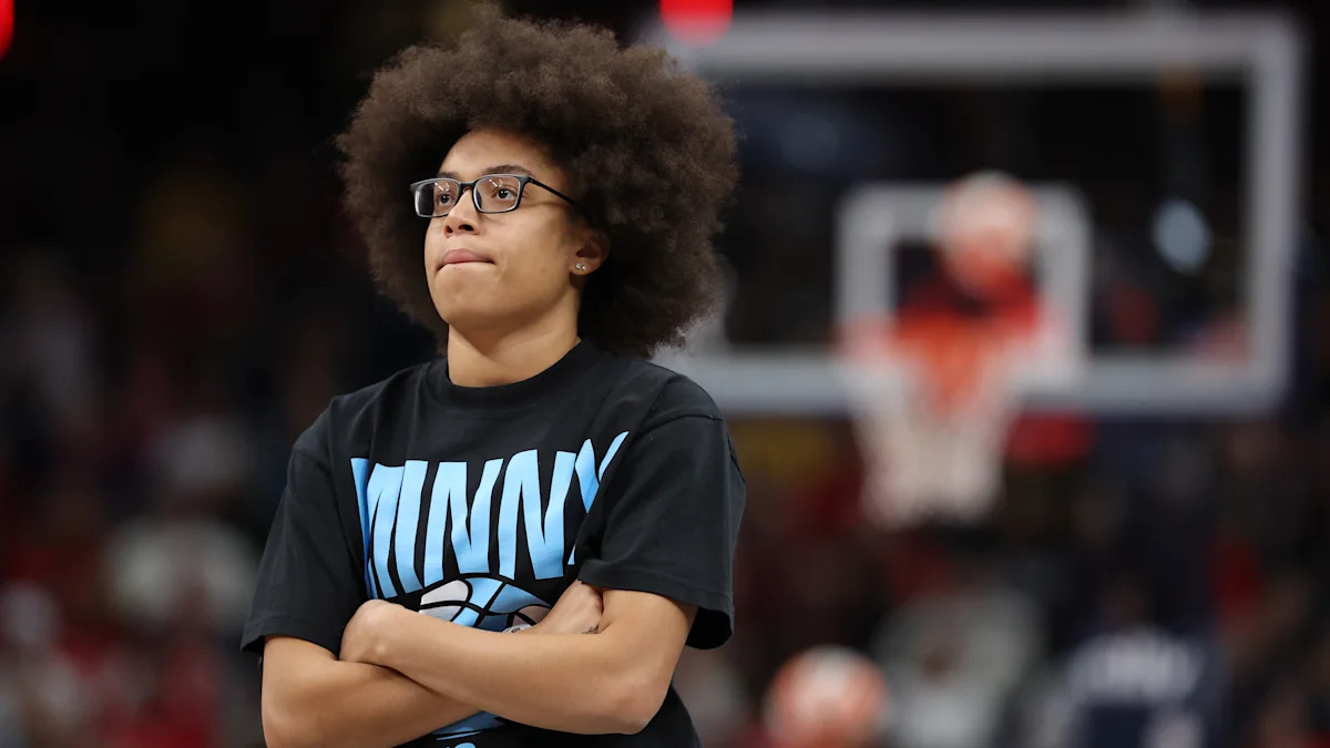 Lynx clinch No. 1 seed despite ’embarrassing’ loss to Fever, Olivia Miles dealing with calf injury