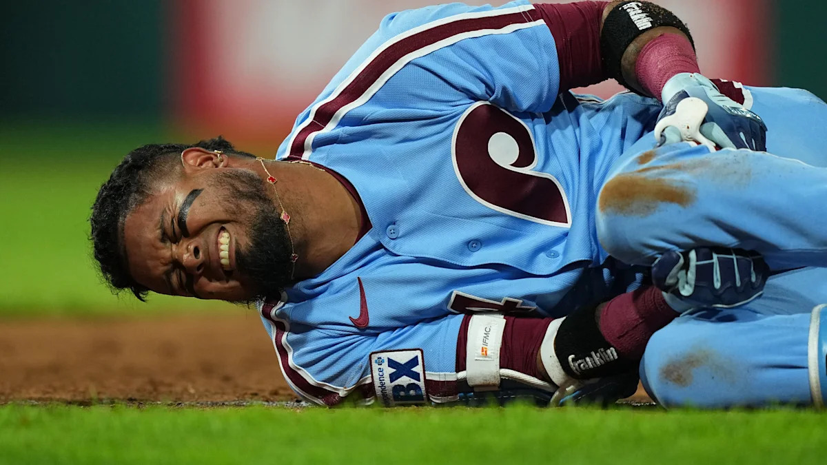 Phillies’ Luis Arraez leaves game with sprained ankle as postseason approaches