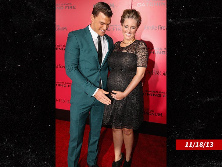 sub-alan-ritchson-catherine-ritchson-getty-2