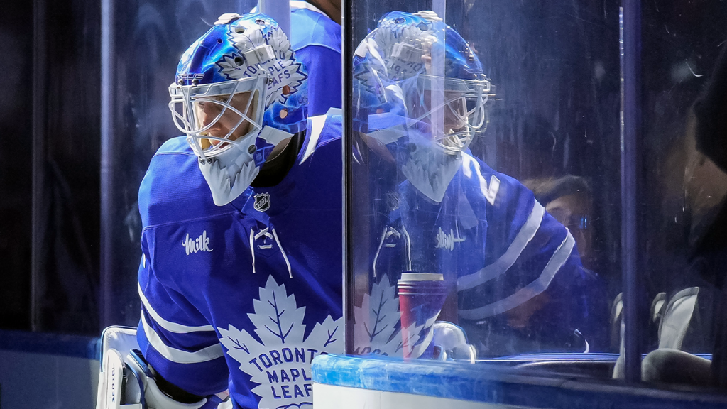Leafs fans torch Sergei Bobrovsky online after the veteran ruins rookie lap for top pick