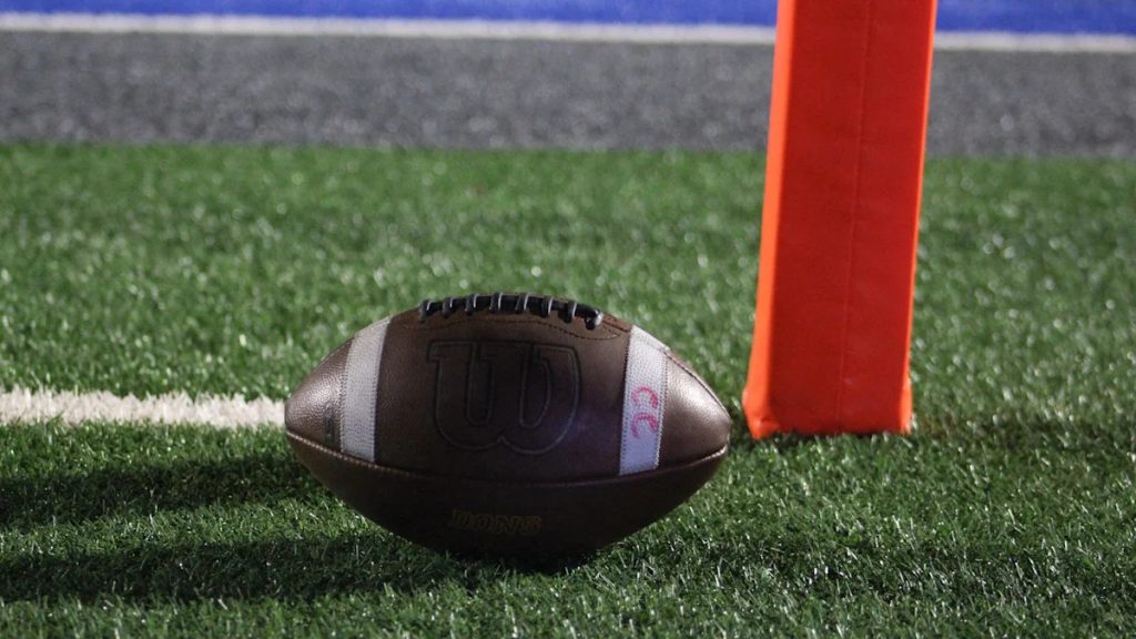 Texas high school football team’s 19-year district win streak comes to end