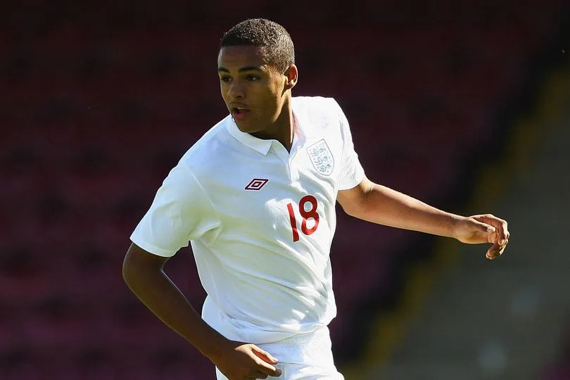 Former Manchester City and England starlet dies at 32 as tributes pour in