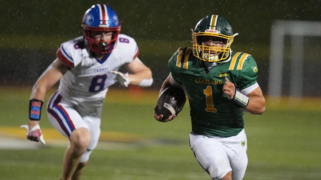 Lakeland football gets another dramatic win, topping Carmel in OT