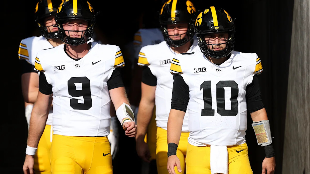 Iowa football announces surprising Week 9 quarterback vs. Wisconsin