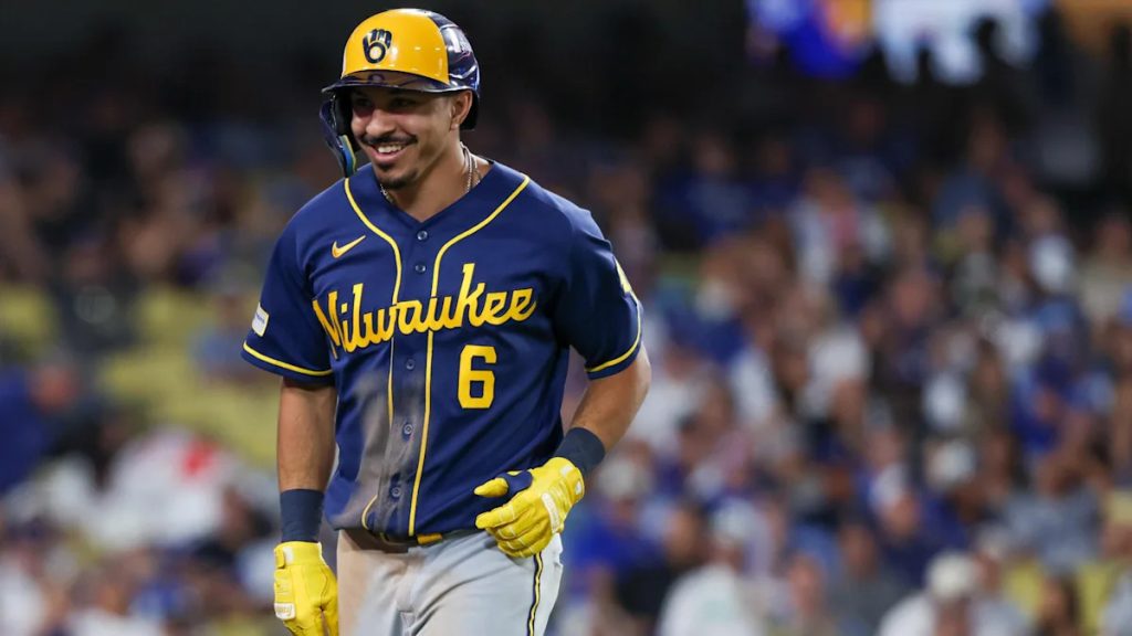David Hamilton powers Brewers to World Series