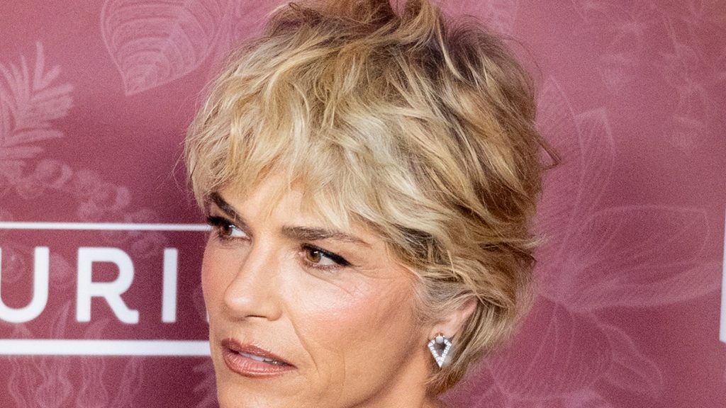 Selma Blair Arrested, Attacks Flight Crew In Mid-Air