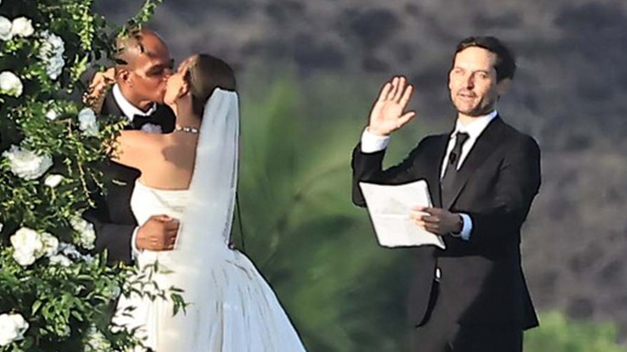 Tobey Maguire Officiates Ex-Wife’s Wedding to New Billionaire Heir Husband