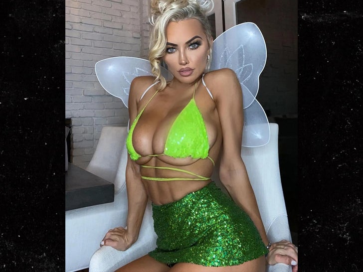1005-Sexy-Stars-In-Disney-Costumes-Sub1