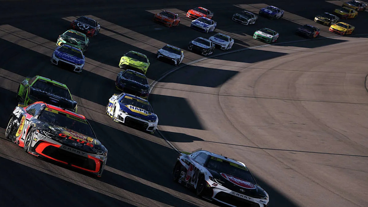 How to watch the NASCAR Bank of America 400 without cable today
