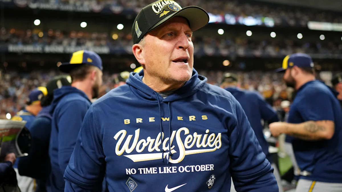 World Series 2026: Brewers manager Pat Murphy rips Yankees while being given the baseball from the last out