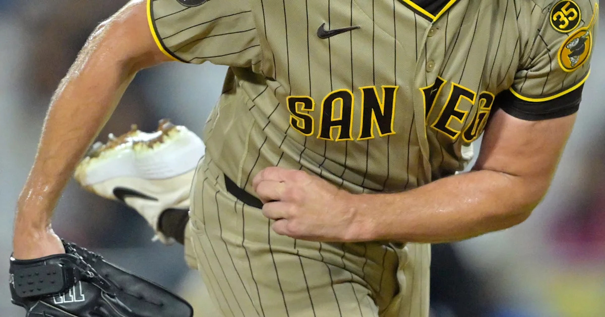 Padres announce Robbie Ray as starter against Brewers for Game 1