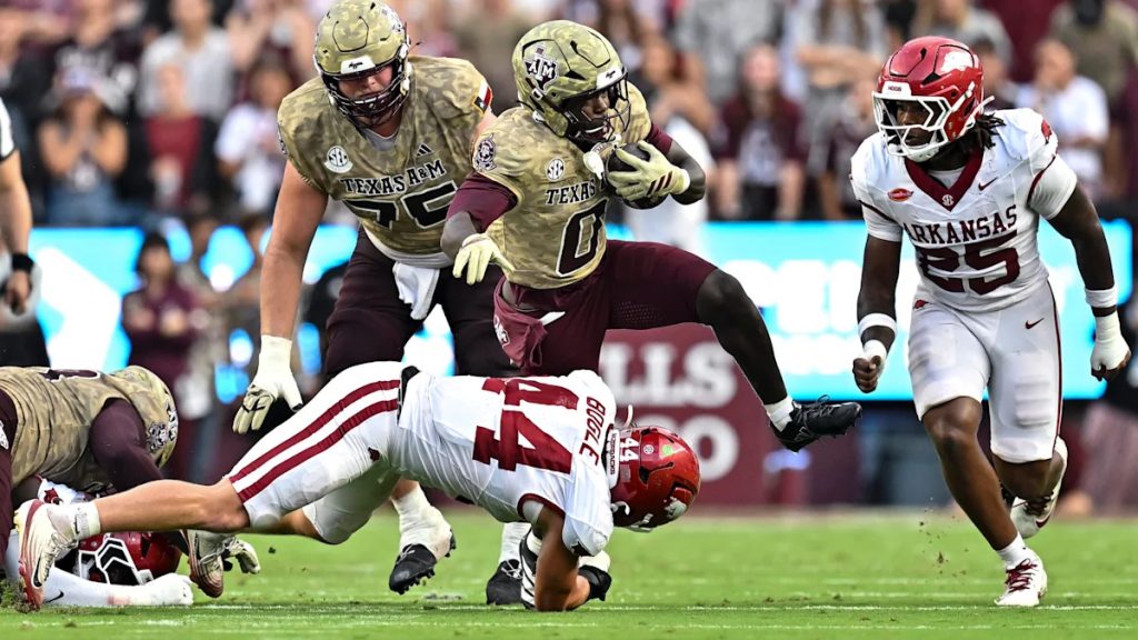 Mike Elko praises Texas A&M freshman RB after breakout performance