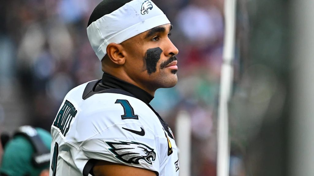 Eagles News: Jalen Hurts is running less than ever