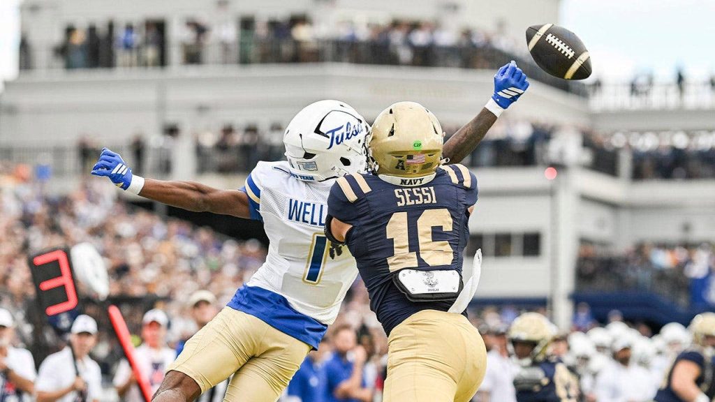 Tulsa’s David Wells Jr. tips ball to himself for improbable touchdown in wild play against Navy